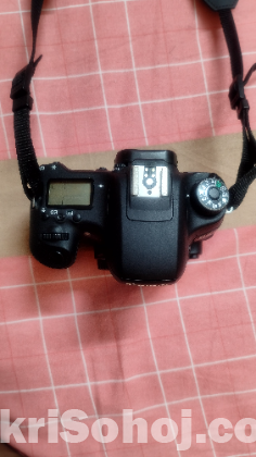 Canon eos 8000d DSLR